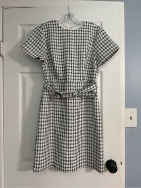 Ann Taylor Black and White Houndstooth Belted A-line Dress Size 6 NWT